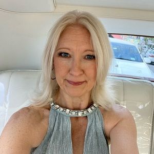 Meet your Posher, Carol